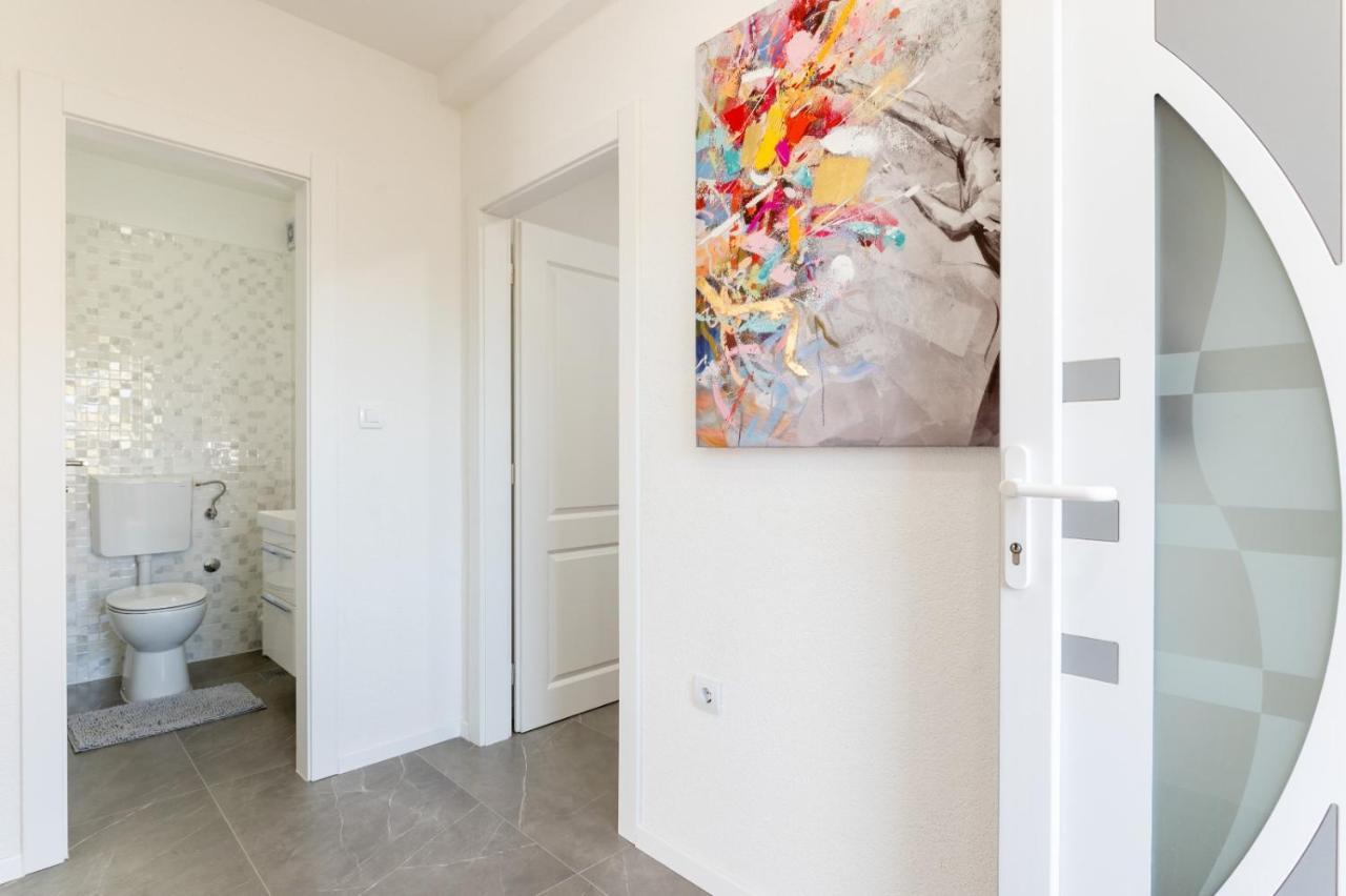 Apartment Vuletin Каштела Экстерьер фото