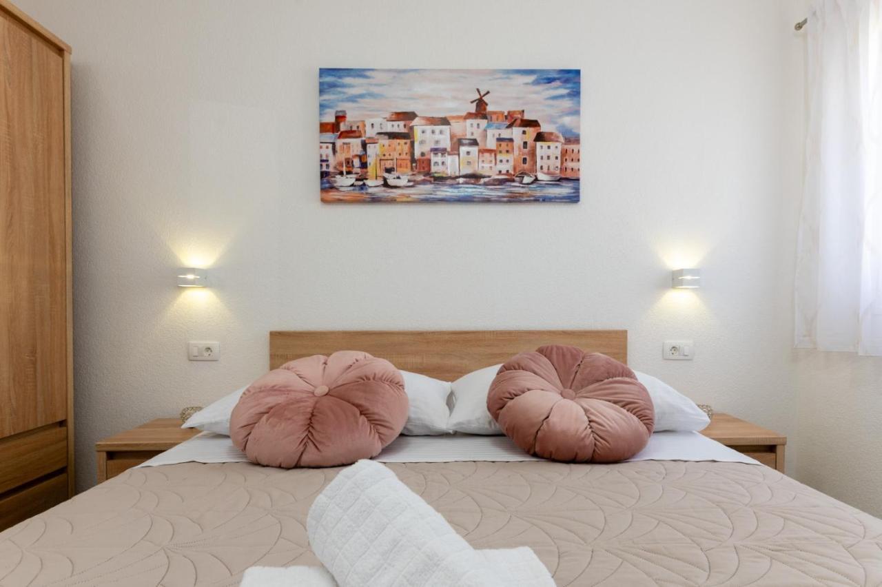 Apartment Vuletin Каштела Экстерьер фото