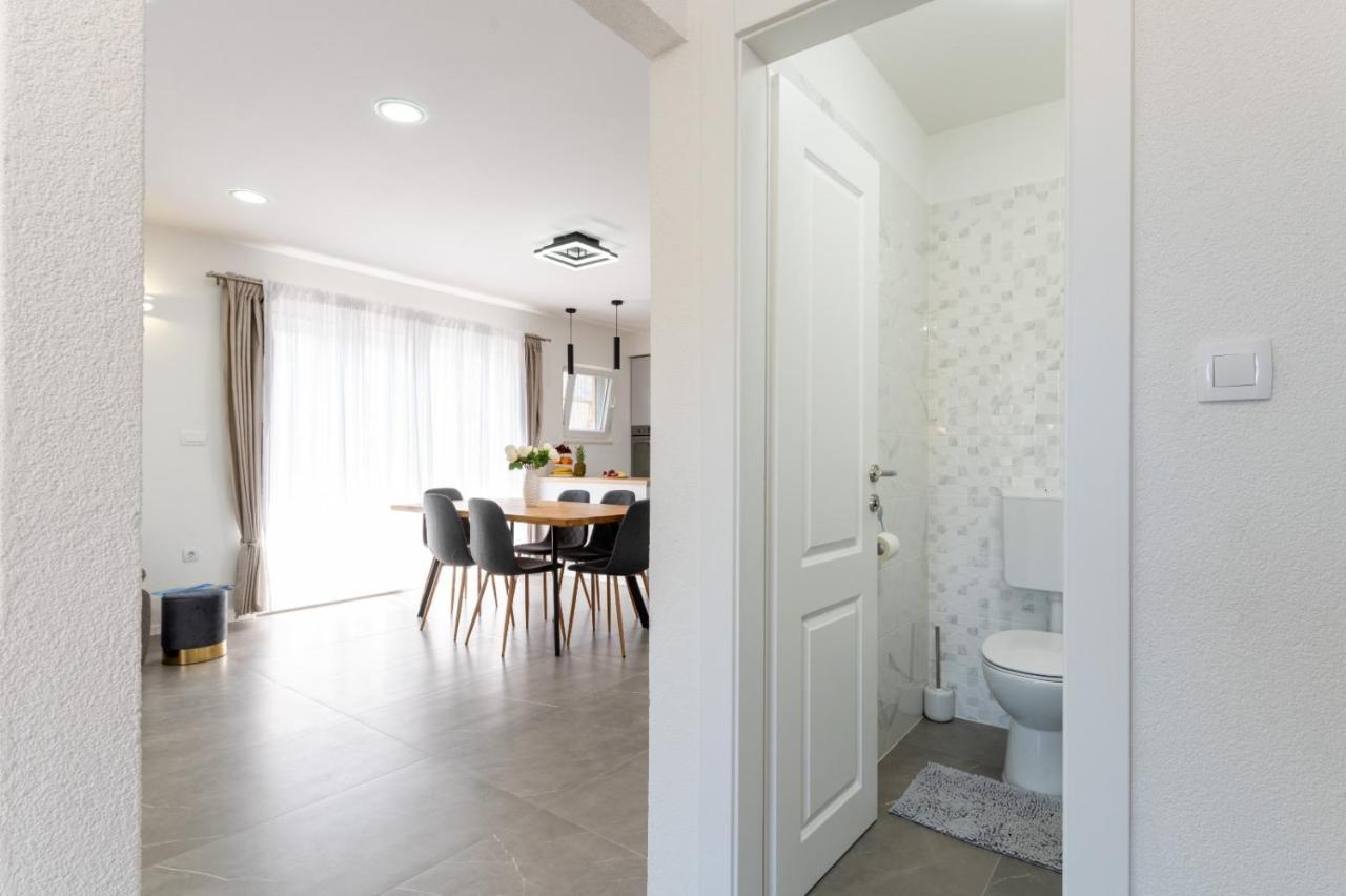 Apartment Vuletin Каштела Экстерьер фото