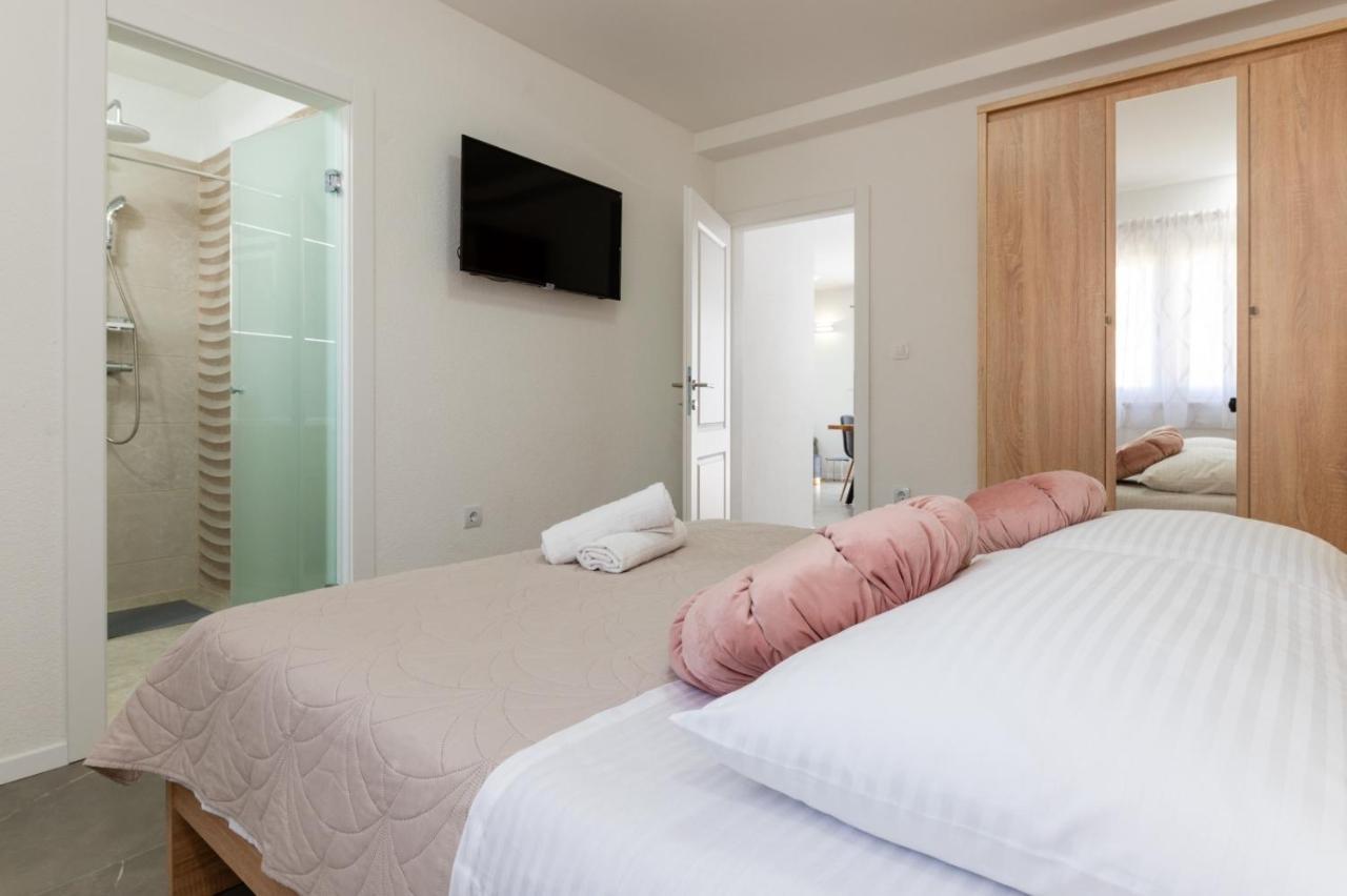 Apartment Vuletin Каштела Экстерьер фото