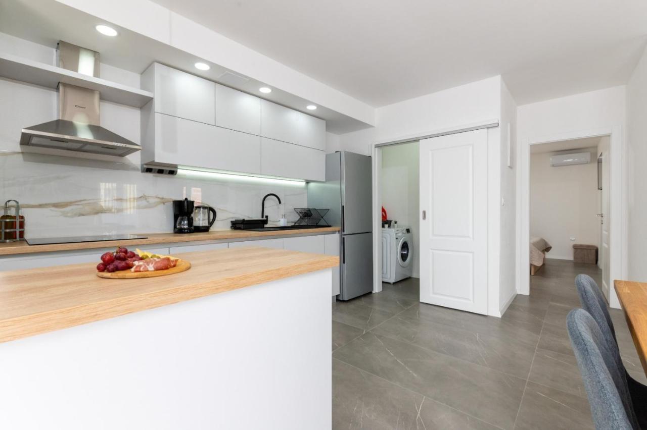 Apartment Vuletin Каштела Экстерьер фото