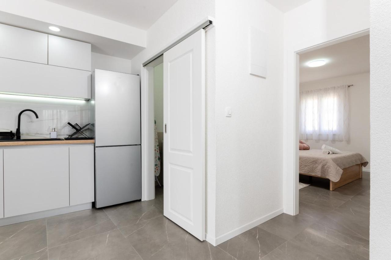 Apartment Vuletin Каштела Экстерьер фото