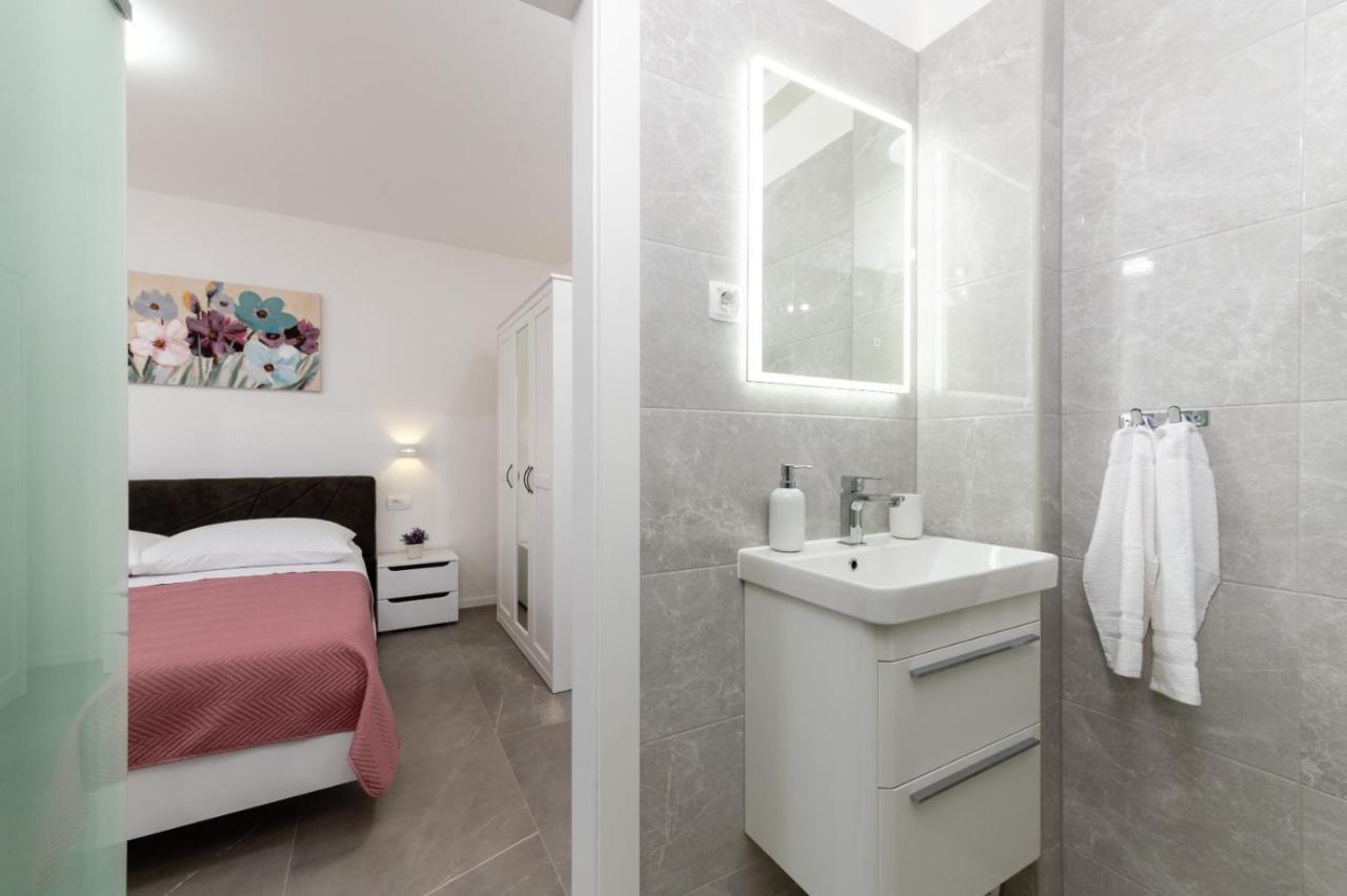 Apartment Vuletin Каштела Экстерьер фото