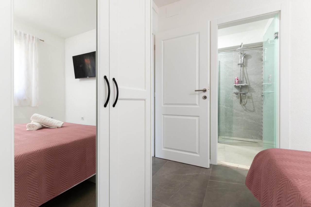 Apartment Vuletin Каштела Экстерьер фото