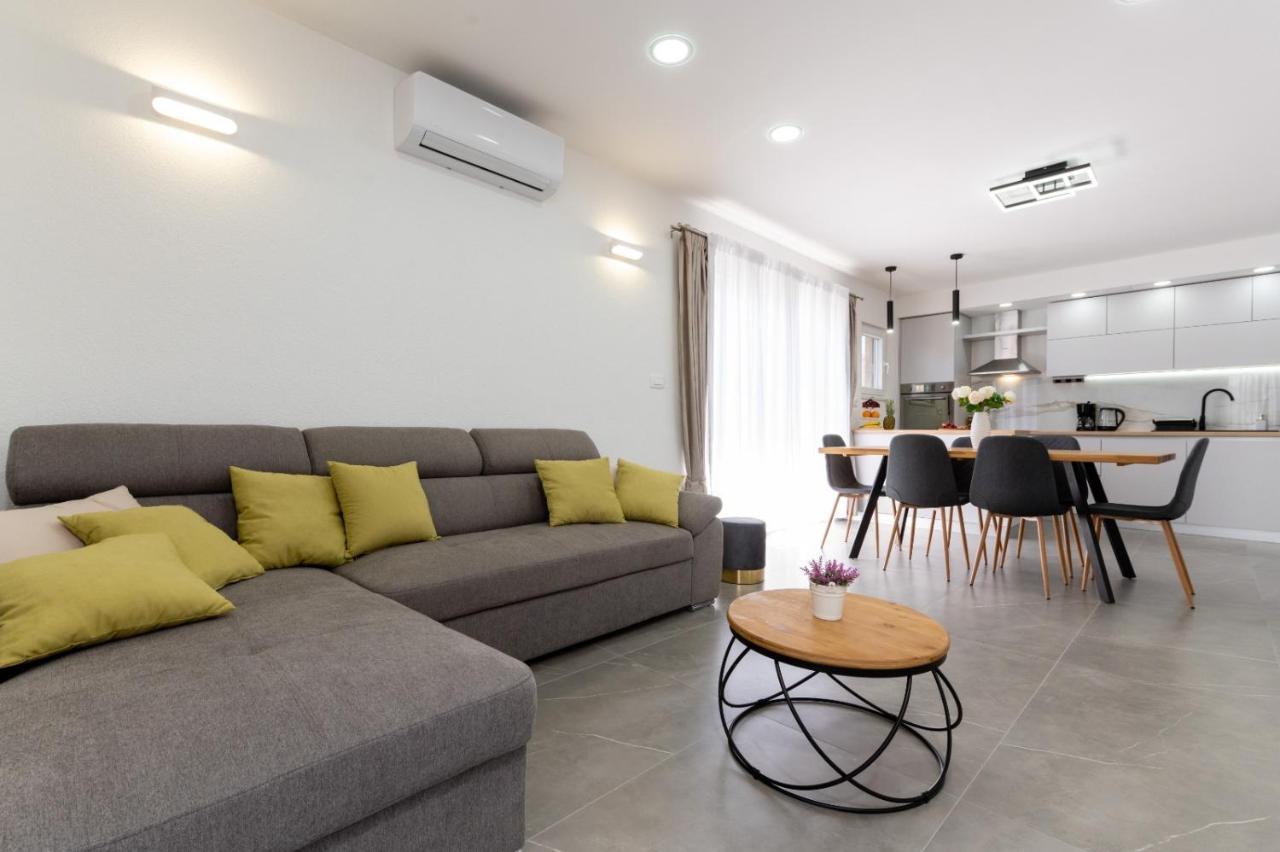 Apartment Vuletin Каштела Экстерьер фото