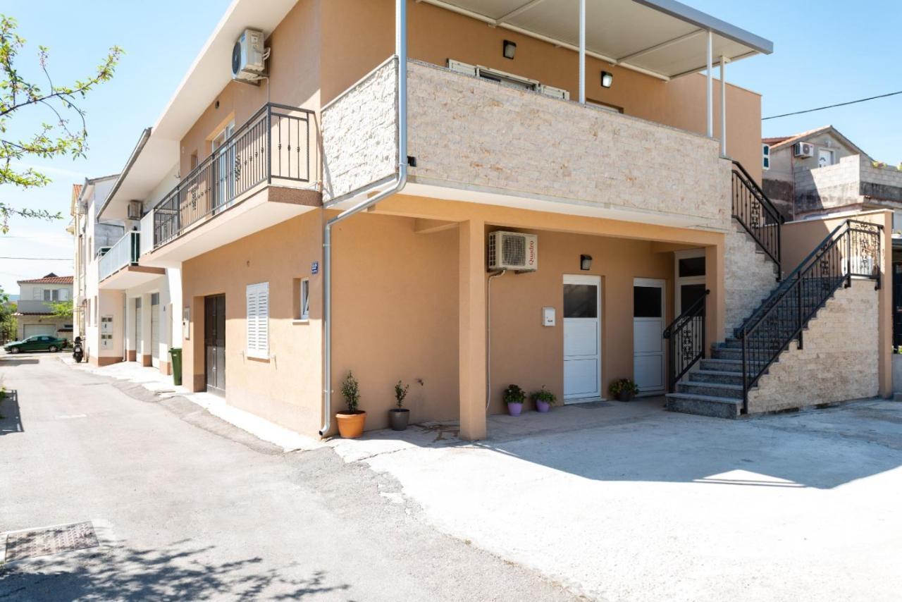 Apartment Vuletin Каштела Экстерьер фото