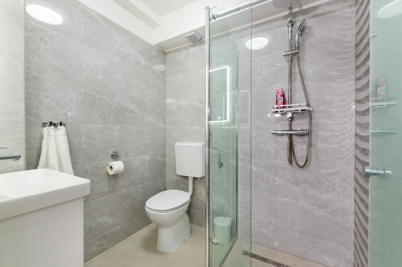 Apartment Vuletin Каштела Экстерьер фото