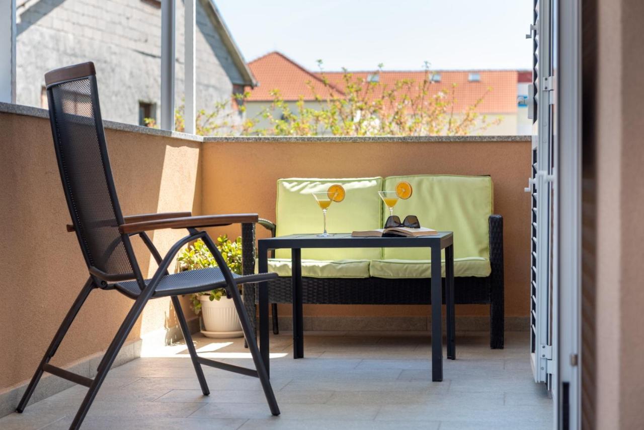 Apartment Vuletin Каштела Экстерьер фото