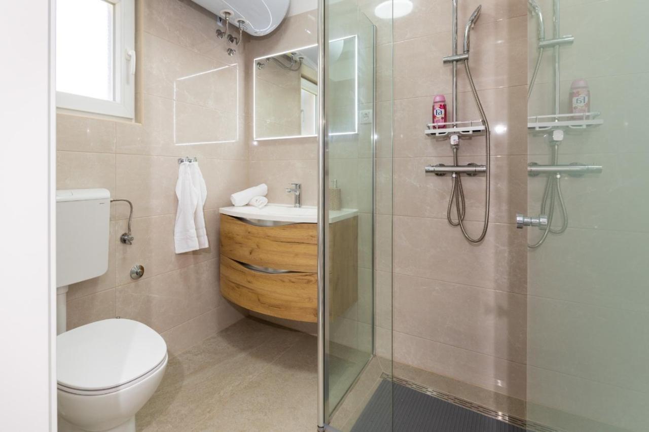 Apartment Vuletin Каштела Экстерьер фото